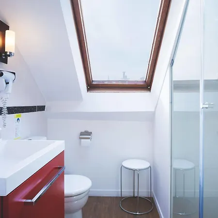 Bonne Nouvelle Hotel 3*