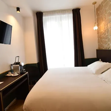 Bonne Nouvelle Hotel 3*